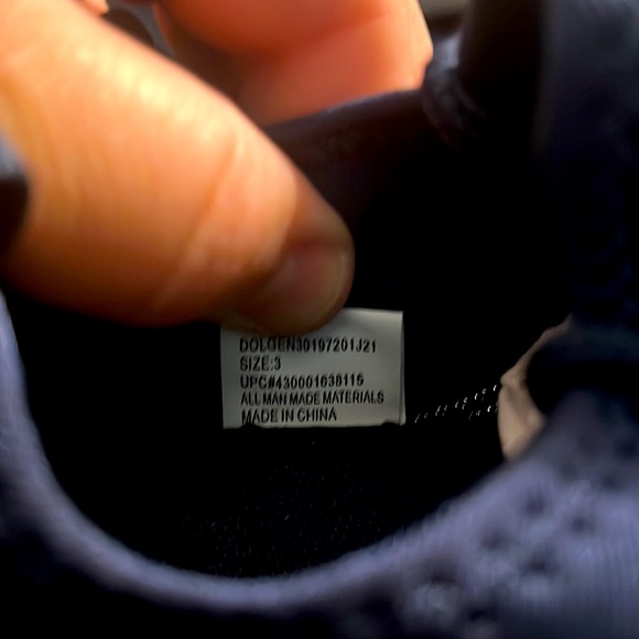 Soft mesh kid’s shoes - Picture 3 of 3